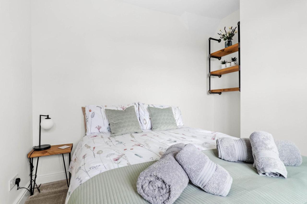 Wheelbarrow Cottage Bengeworth Екстериор снимка